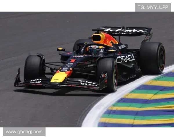 维斯塔潘：弯道慢成比赛最大难题